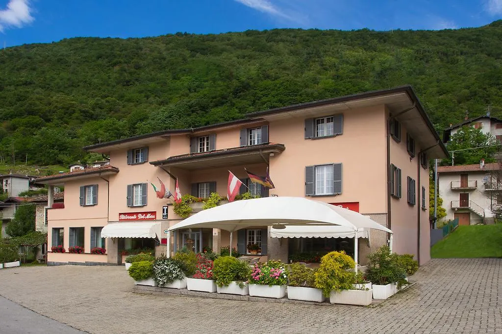 Hotel Del Mera contacts