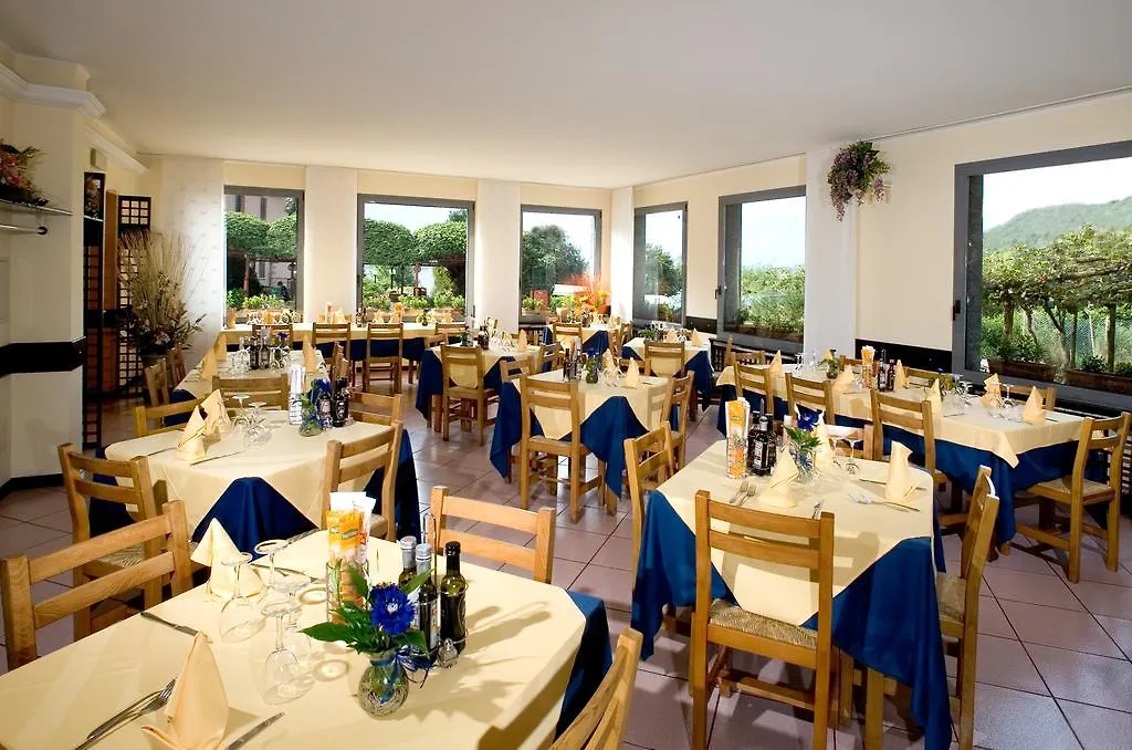 Hotel Del Mera Sorico 2*,